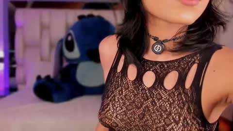 agathauwudoll online show from June 5, 8:14 pm