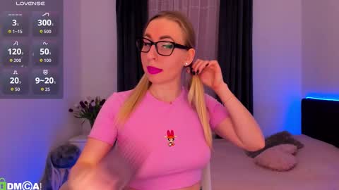 Polly online show from February 16, 3:43 pm