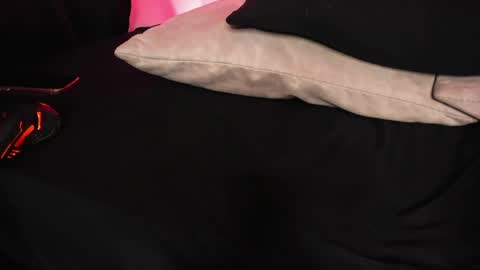 agnes_jones online show from June 10, 2:33 am