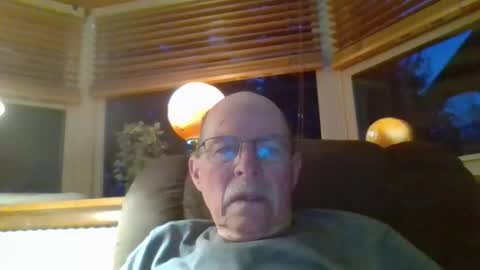 aguynrkfrd online show from May 8, 9:59 am