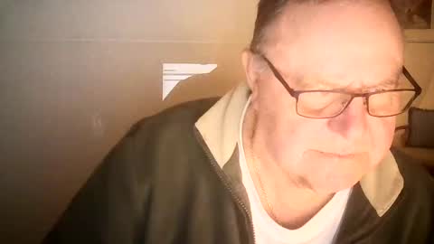 Snapshot of ahmole chatting on December 12, 7:48 pm Ole online show from December 12, 7:48 pm