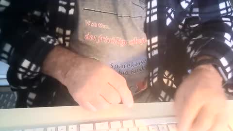 Snapshot of ahmole chatting on January 14, 11:31 am Ole online show from January 14, 11:31 am