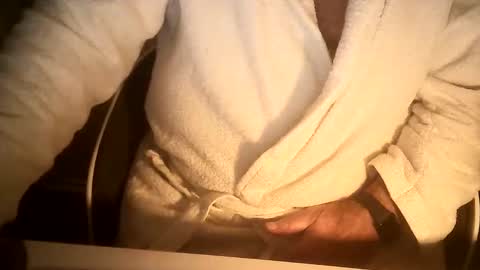 Snapshot of ahmole chatting on December 26, 7:27 pm Ole online show from December 26, 7:27 pm