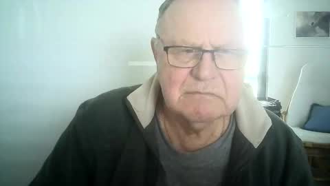 Snapshot of ahmole chatting on December 4, 10:51 am Ole online show from December 4, 10:51 am