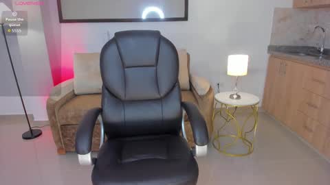 Snapshot of aida_adams chatting on October 16, 7:46 pm AIDA ADAMS online show from October 16, 7:46 pm