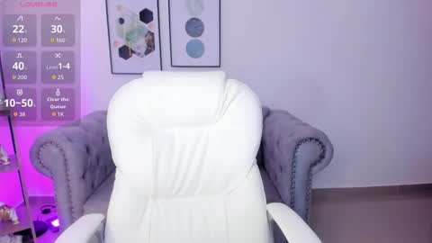 Snapshot of aida_adams chatting on September 18, 8:35 pm AIDA ADAMS online show from September 18, 8:35 pm