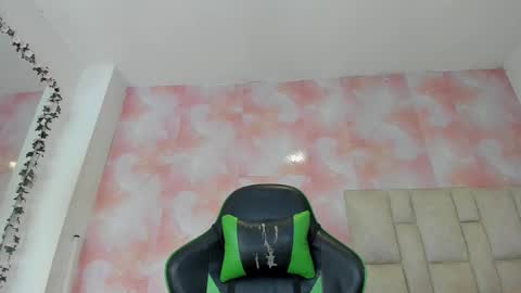 karoline  online show from January 10, 6:46 pm