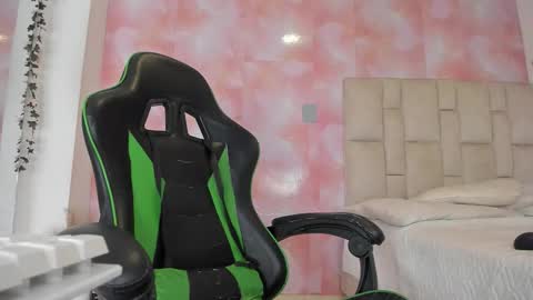 karoline  online show from February 3, 10:14 pm