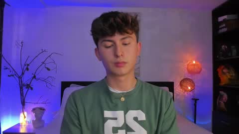 A H  online show from February 20, 10:26 pm