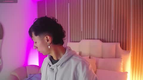 Aiden online show from March 1, 12:53 pm