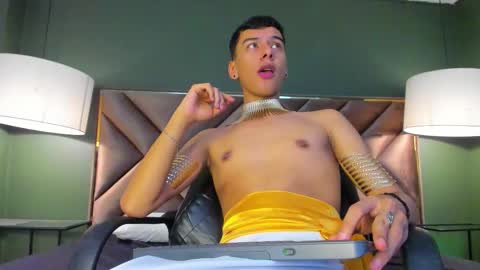 aiden_royce online show from October 31, 11:27 pm