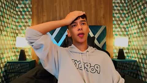 aiden_royce online show from November 8, 4:15 am