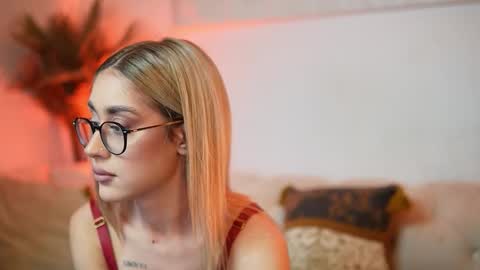  Aileen  online show from January 9, 8:36 pm