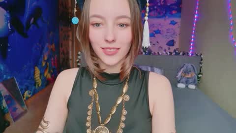 Snapshot of aira_aetheria chatting on October 1, 5:06 am Diva Aira of the Ethereal Fairies online show from October 1, 5:06 am