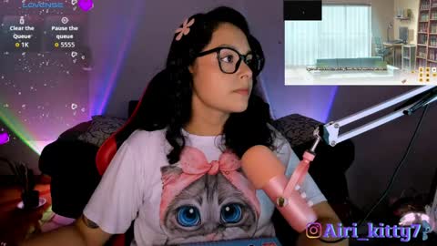 airi_kitty online show from April 3, 9:00 pm