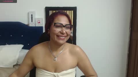 aisha_french online show from May 26, 4:24 pm