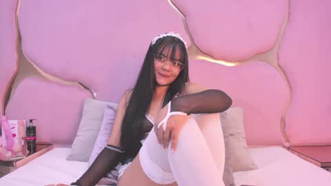 Aisha online show from February 2, 2:25 pm