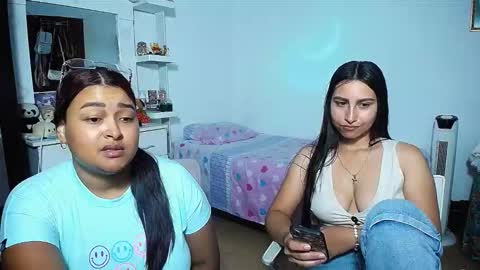aisha_stacey0410 online show from February 11, 3:49 pm