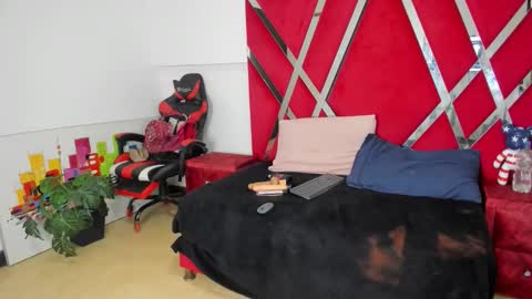 aishaxht online show from March 24, 9:32 pm