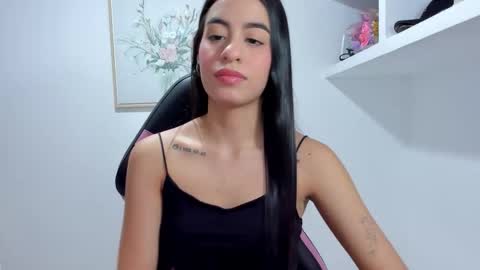 VALENTINA  independent online show from October 5, 10:45 am