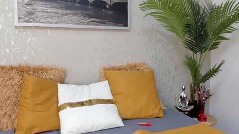 Snapshot of aitana_baker_ chatting on January 4, 6:19 pm little aitana  online show from January 4, 6:19 pm