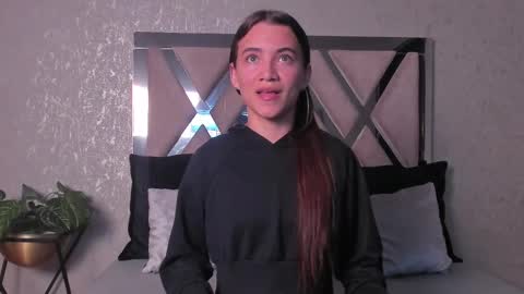 Snapshot of aitana_baker_ chatting on March 1, 12:34 pm little aitana  online show from March 1, 12:34 pm