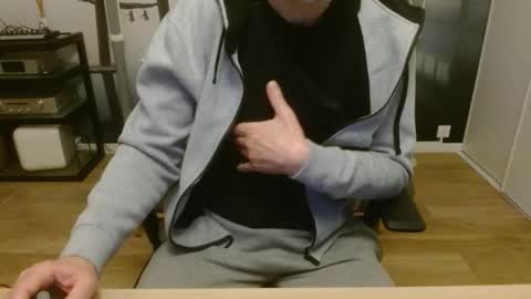 aixcited online show from March 8, 8:13 pm