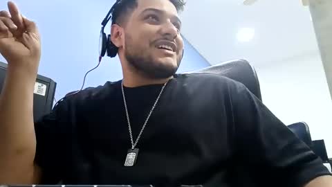 Snapshot of aj_cooper90_ chatting on December 30, 5:04 am Esteban online show from December 30, 5:04 am