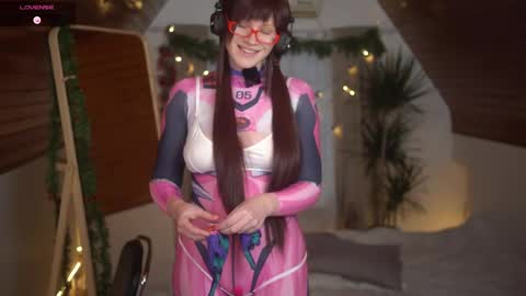 Akaneiro online show from December 20, 1:33 pm