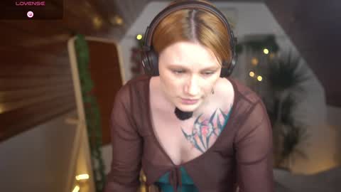 Akaneiro online show from December 19, 4:57 pm