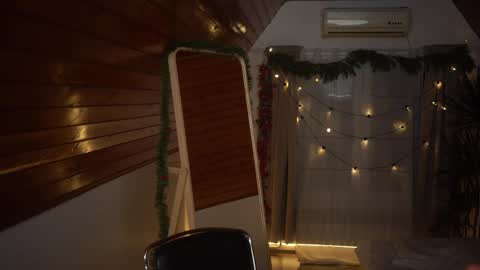 Akaneiro online show from December 18, 4:38 pm