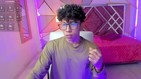 Snapshot of akazaboy chatting on January 31, 4:25 am akazaboy online show from January 31, 4:25 am