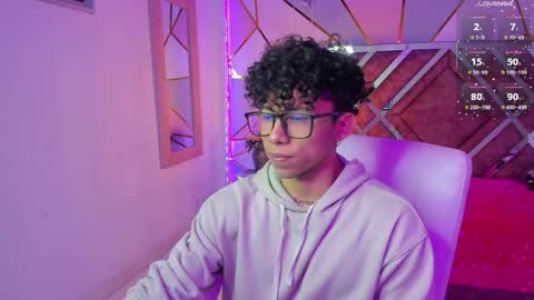 Snapshot of akazaboy chatting on March 5, 4:34 am akazaboy online show from March 5, 4:34 am