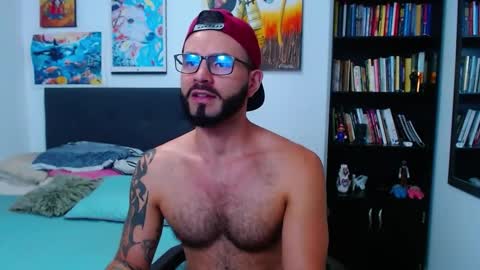 Snapshot of akiles_r chatting on February 18, 1:21 am akiles online show from February 18, 1:21 am