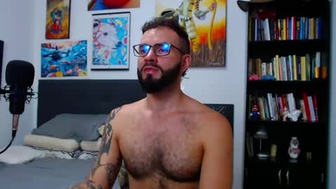 Snapshot of akiles_r chatting on October 9, 11:21 pm akiles online show from October 9, 11:21 pm