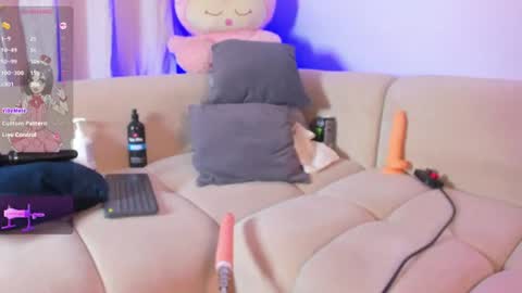  Akuma Doll  online show from August 1, 5:31 am