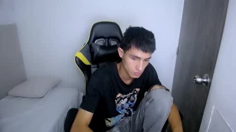 Akyra latin online show from February 19, 12:04 pm