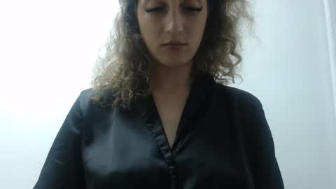 akyragrace online show from May 12, 9:13 pm