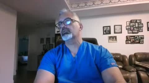 aladdin31673 online show from May 19, 10:50 pm
