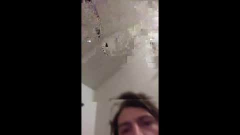 Tom online show from December 17, 1:18 am