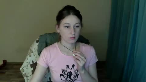 Anna online show from April 12, 2:10 pm