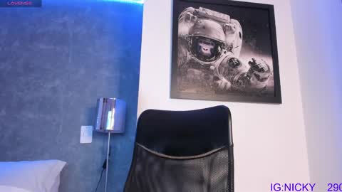 alan_morrys online show from January 28, 4:08 am