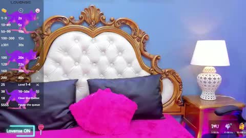 Snapshot of alanajones1 chatting on February 11, 6:40 am alana online show from February 11, 6:40 am