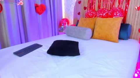 Snapshot of alanna_hank chatting on February 15, 1:31 am Alanna  online show from February 15, 1:31 am