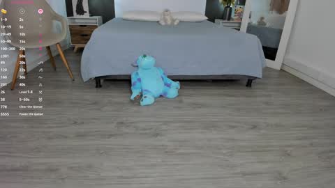 Alanna Cute Russell online show from September 13, 9:28 pm