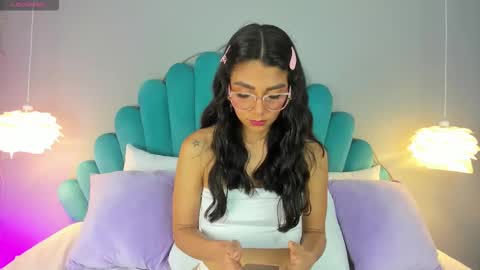 Alassia Hocthner online show from November 5, 11:34 am