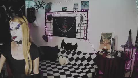 Mistic witch online show from February 28, 1:58 am