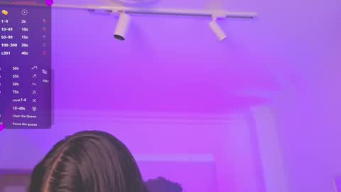 Alejandra online show from November 26, 11:40 am