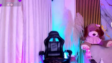 CUTE ALEJA online show from April 13, 9:30 pm