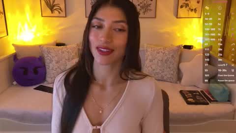 Alejandhra online show from March 8, 1:15 pm